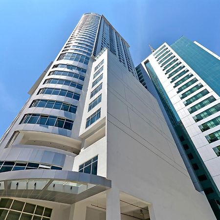 Currency Serviced Suites Маніла Екстер'єр фото